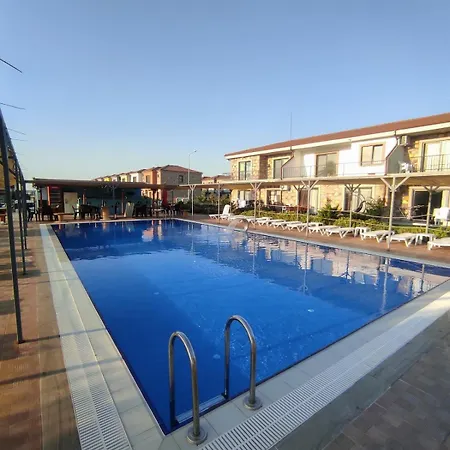 Apartment Modern In With Pool Ayvalik