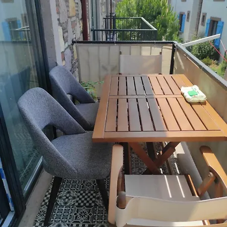 Modern In With Pool *