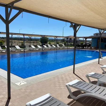 Appartamento Modern In With Pool